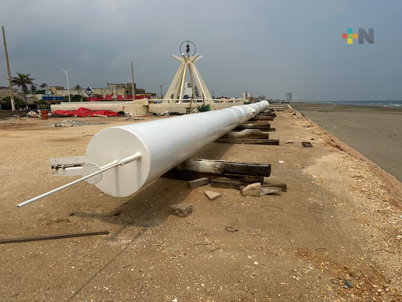 Dificultades técnicas retrasan colocación de asta bandera en malecón de Coatzacoalcos