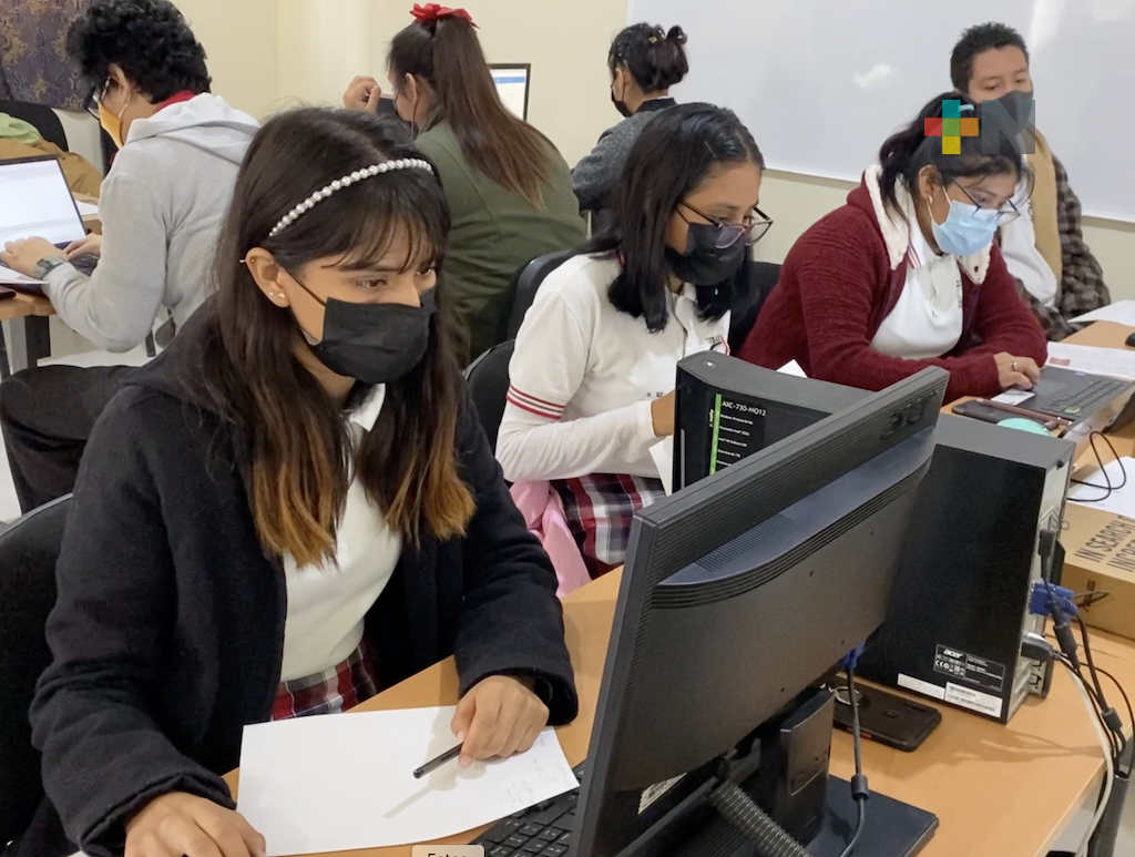 En Tuxpan brindan pláticas y orientación a estudiantes para prevenir el acoso escolar