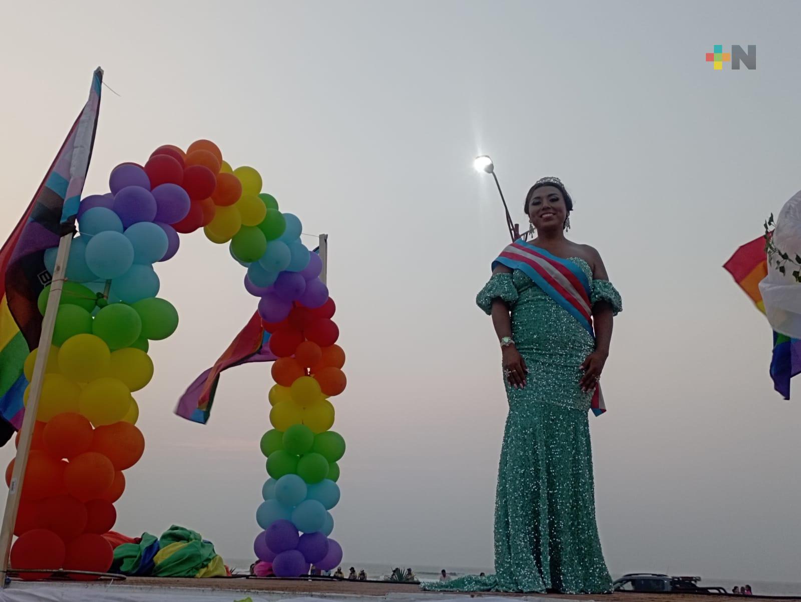 Apoyo y respeto recibe enfermera trans en Coatzacoalcos