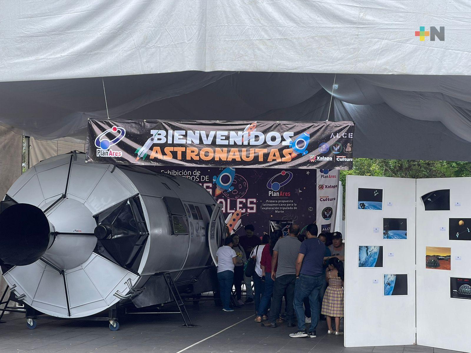 Concluye exhibición de naves espaciales en parque Juárez de Xalapa