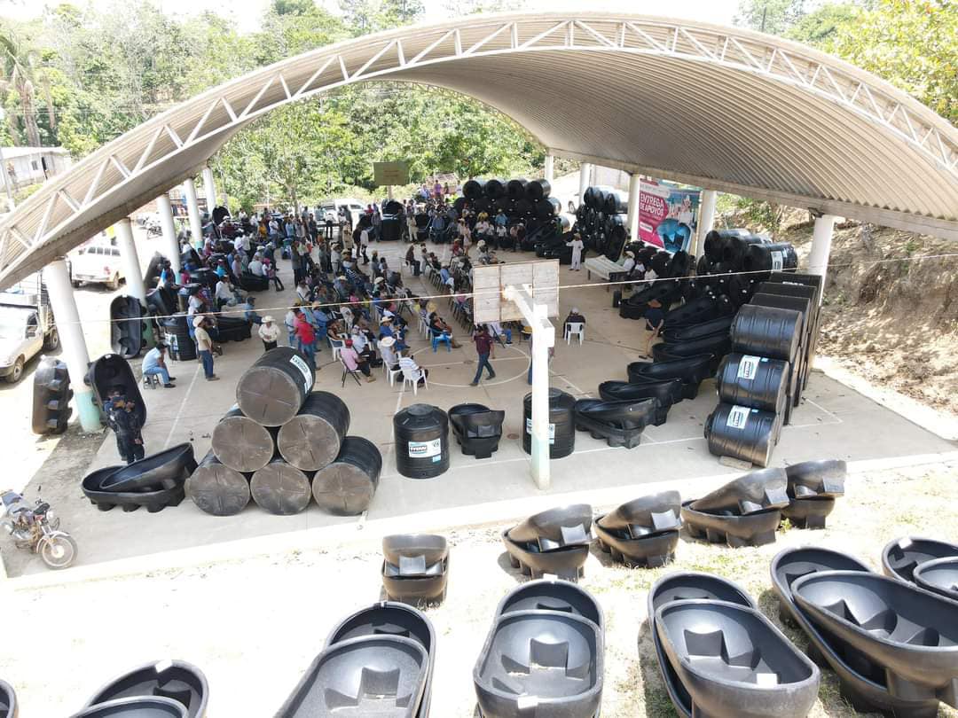 “Fomento a la Ganadería” llega a Uxpanapa: Cuitláhuac García