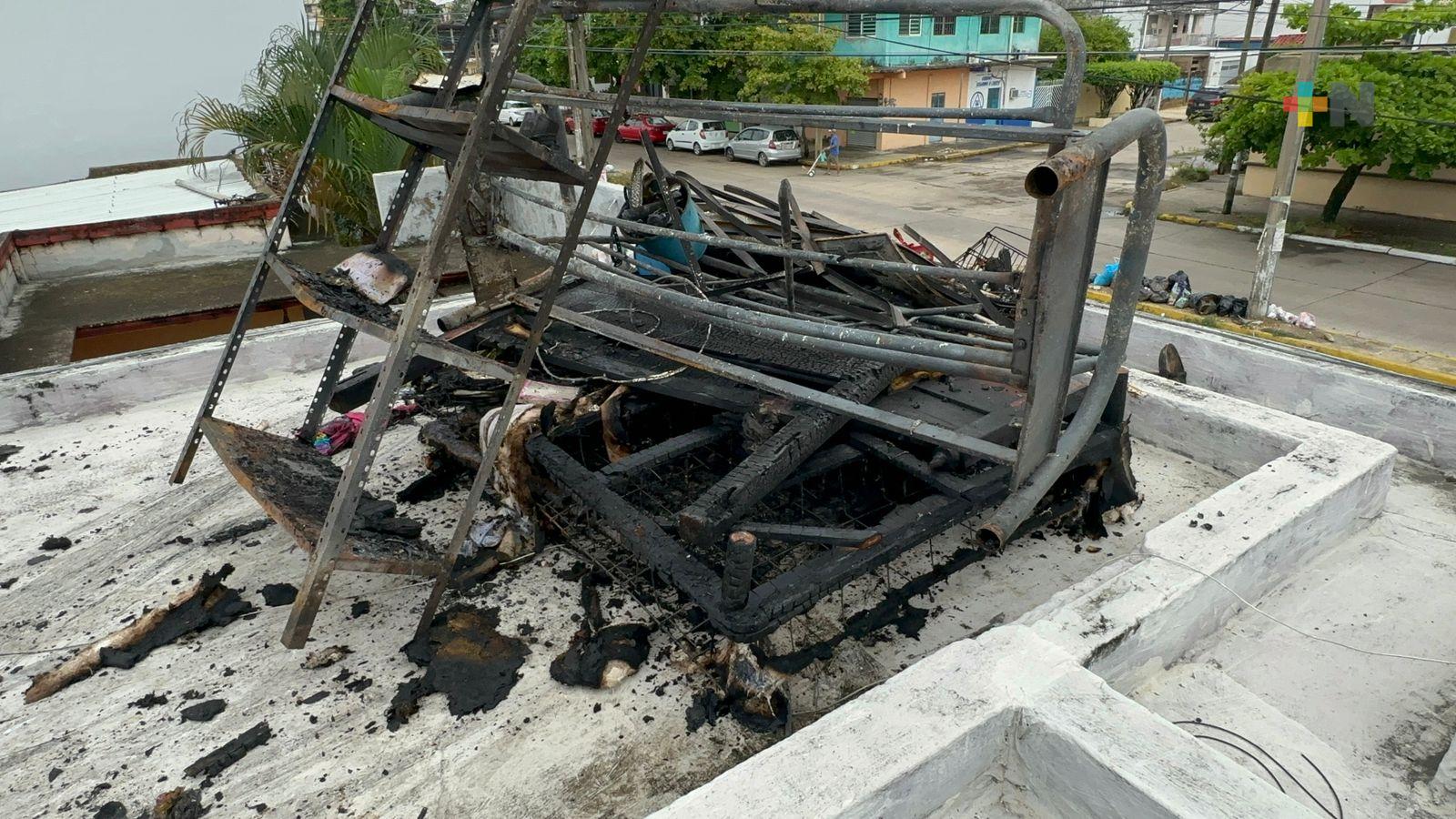 Cantante local de Coatza, Karina Gogó, pierde pertenencias en incendio