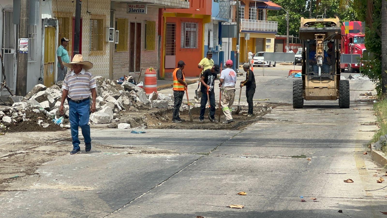 Realizan obras de drenaje en acceso a túnel sumergido después de manifestación