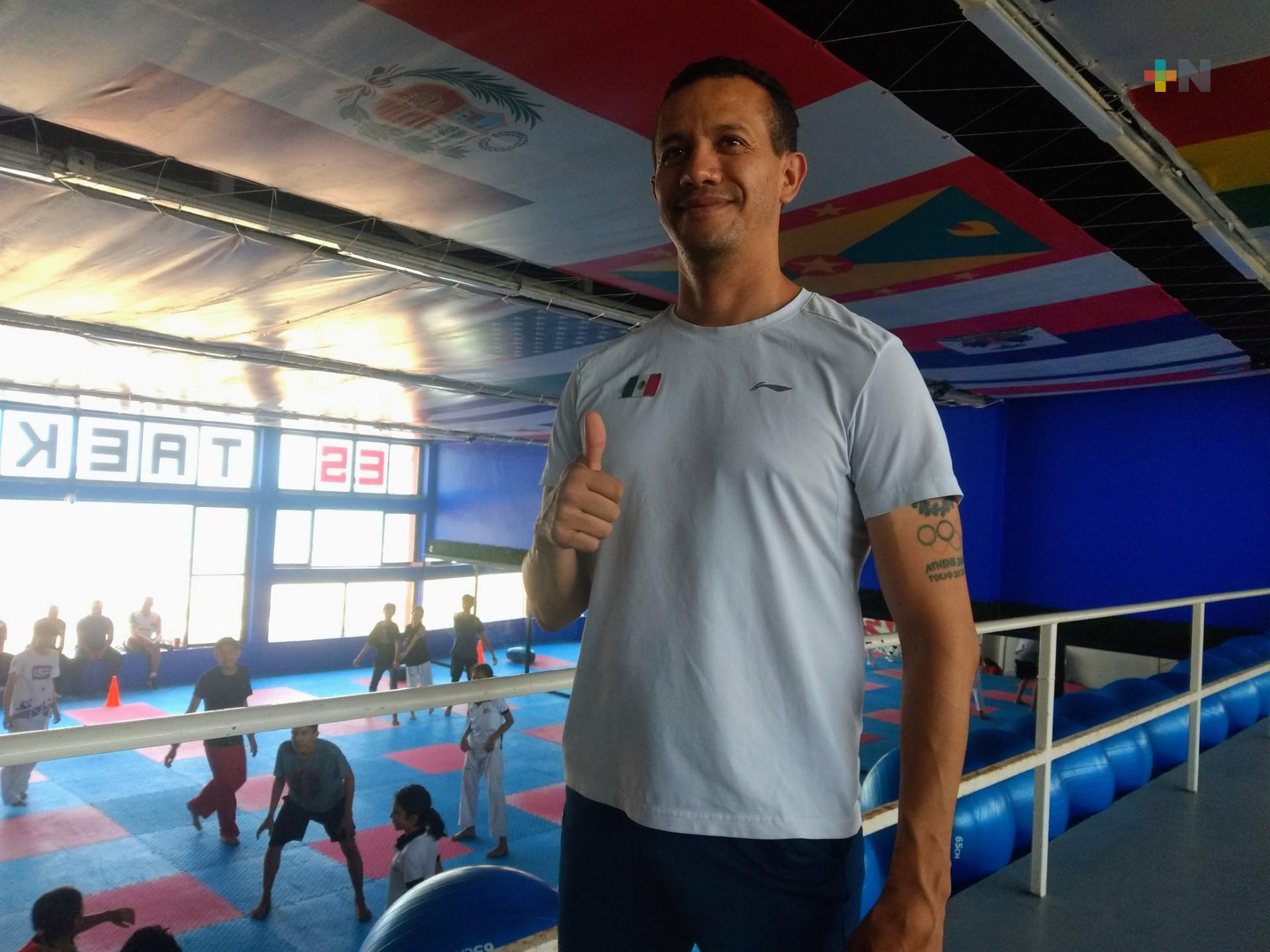 Taekwondoínes requieren más apoyo para sobresalir: Óscar Salazar