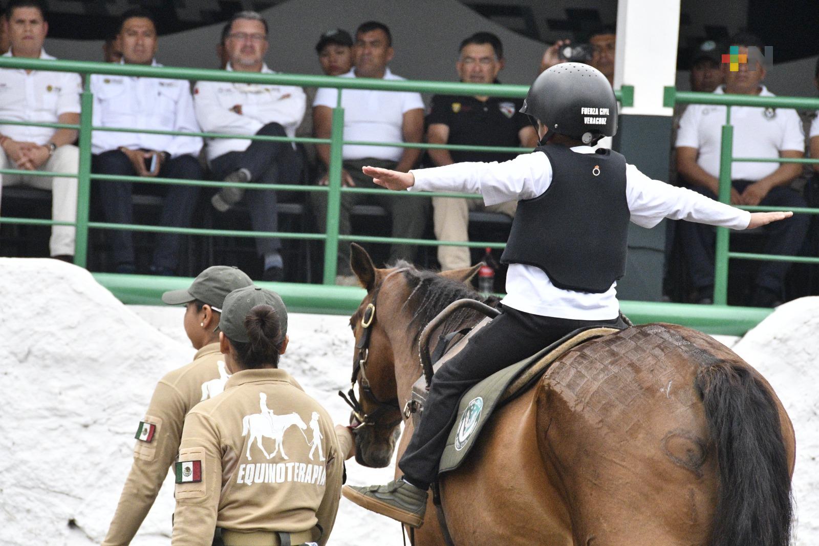 Mediante equinoterapia, brindan Fuerza Civil y DIF tratamiento a veracruzanos con discapacidad