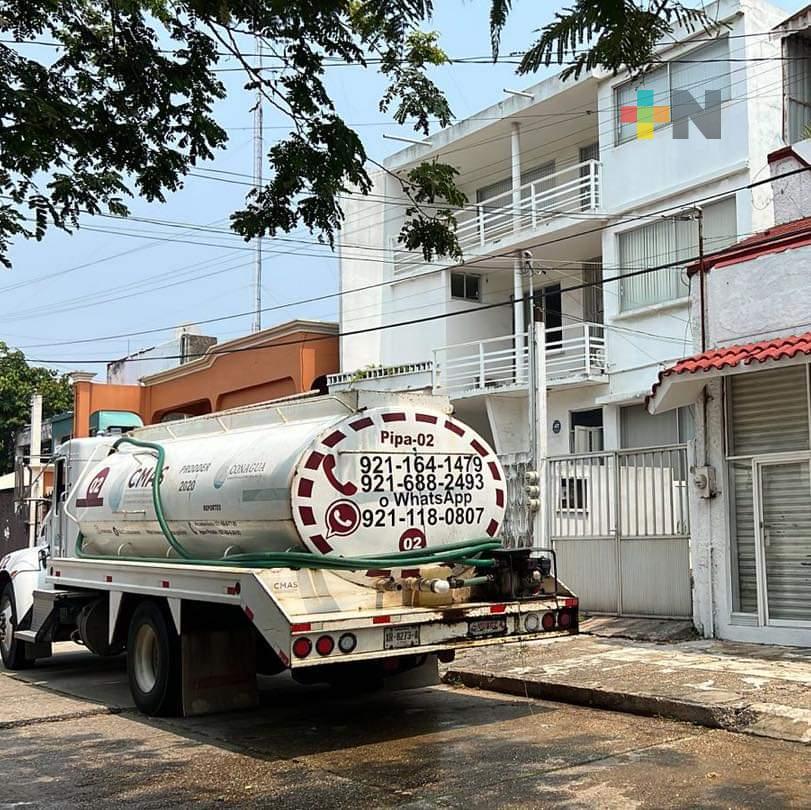 Almacenan agua habitantes de Coatza ante cierre de presa Yuribia