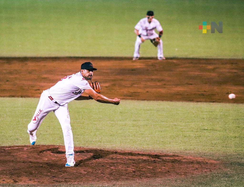 Iván Zavala retorna a reforzar el bullpen de El Águila