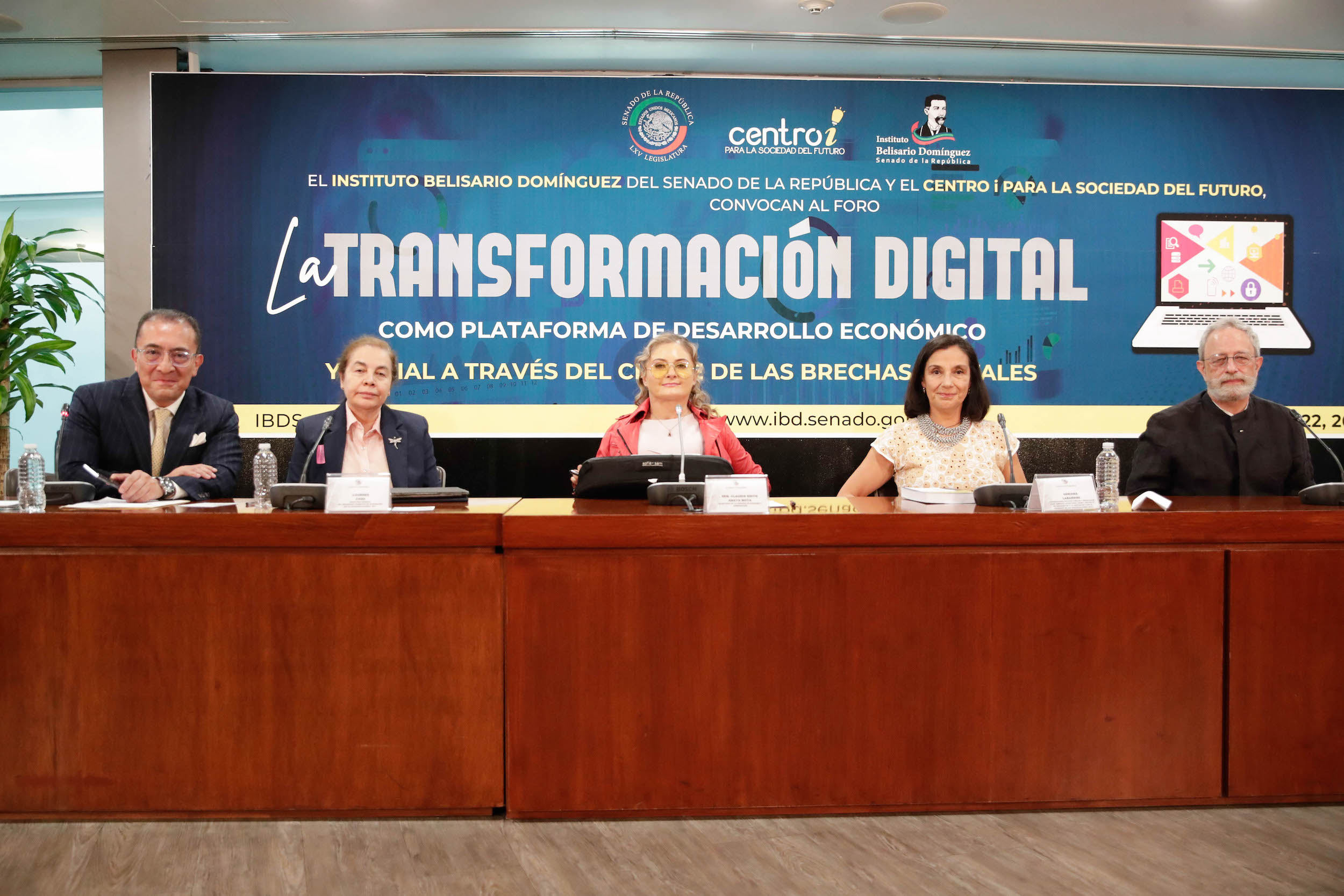 Plantean regular espectro digital para evitar despidos de personal a causa de nuevas tecnologías