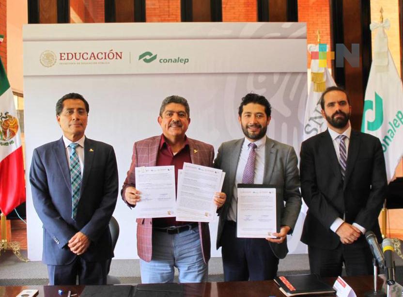 Firman convenio Conalep y SNE para integrar egresados al mercado laboral