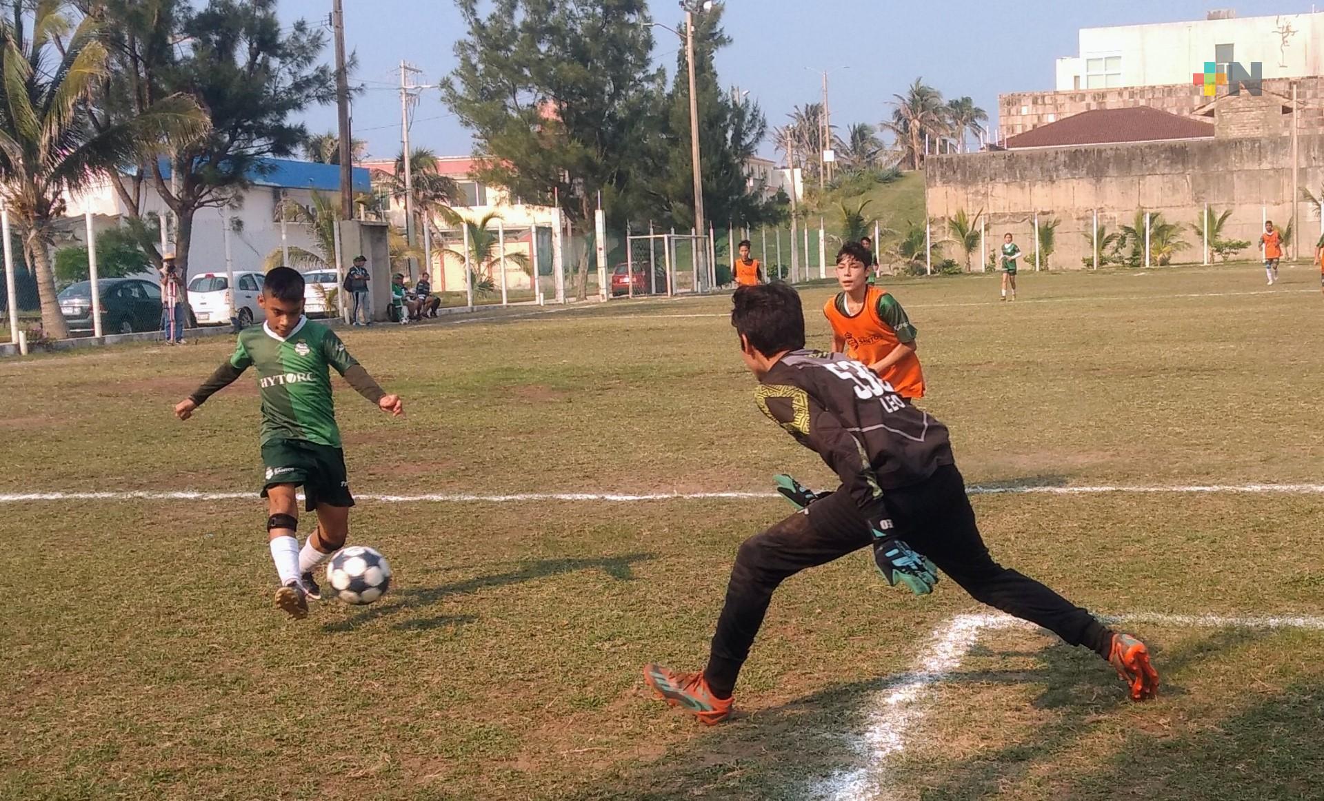 Club Santos Laguna observó talentos en Coatzacoalcos