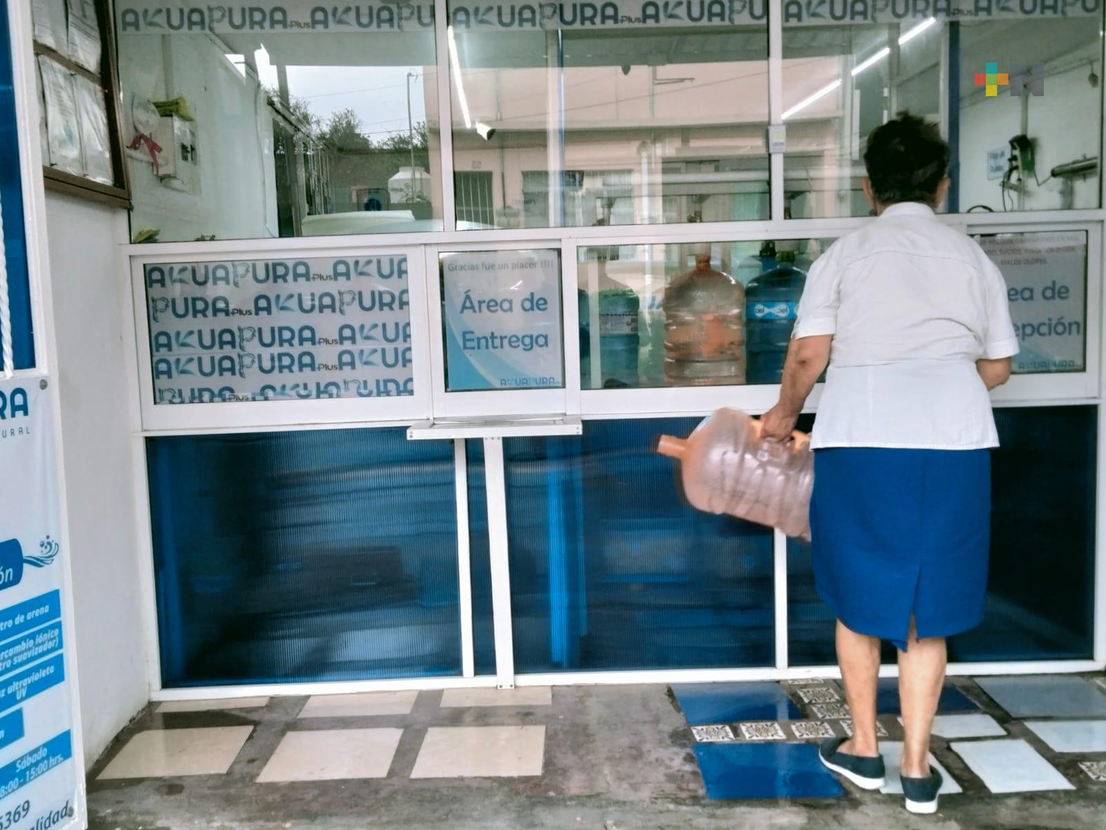 Compra de garrafones de agua ha incrementado un 400% en Xalapa