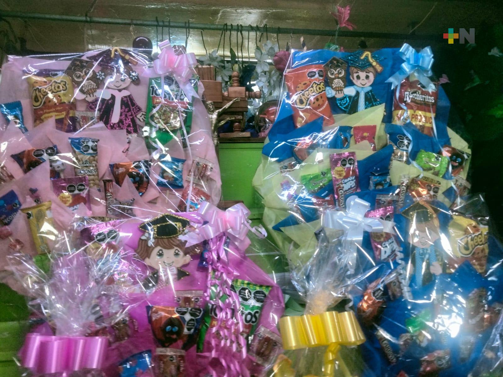 Inician venta de arreglos para graduados en Xalapa