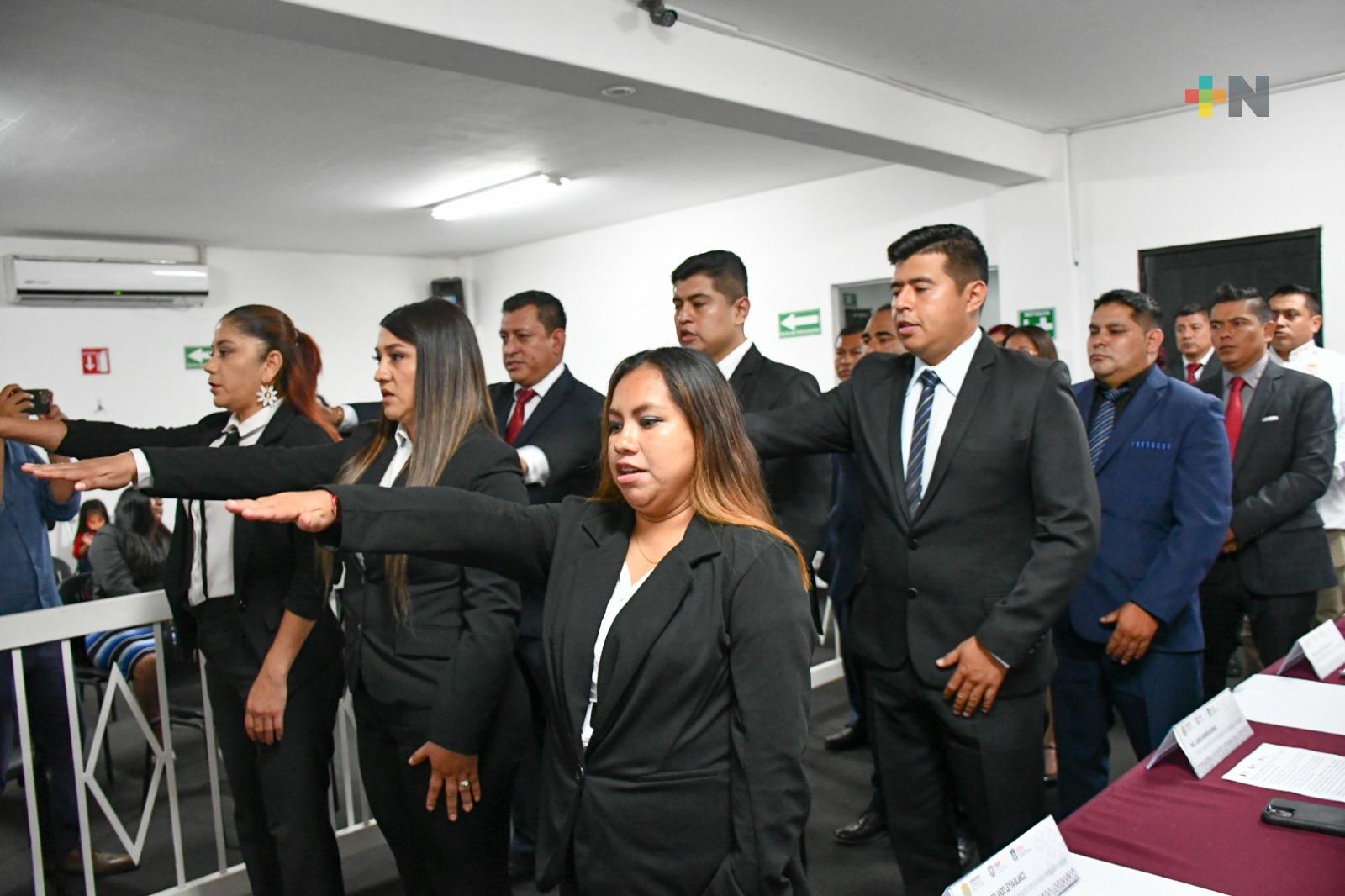 Entrega SSP Certificados de Estudios, Actas de Certificación Profesional y de Grado a 48 egresados