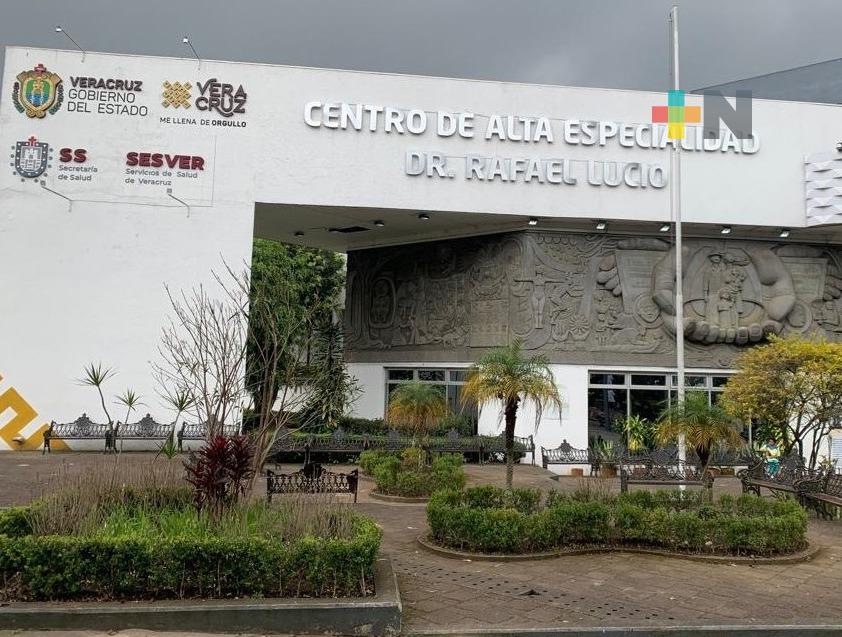 Médicos del CAE realizan trasplante de riñones, gracias a donación