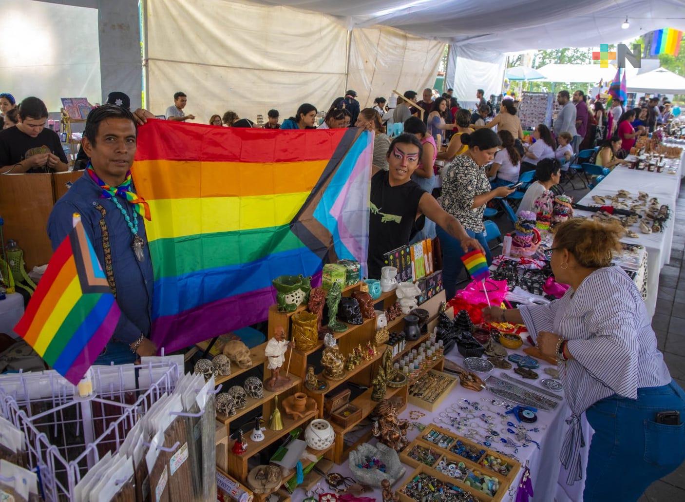 Inicia Expo Diversex en el parque Juárez
