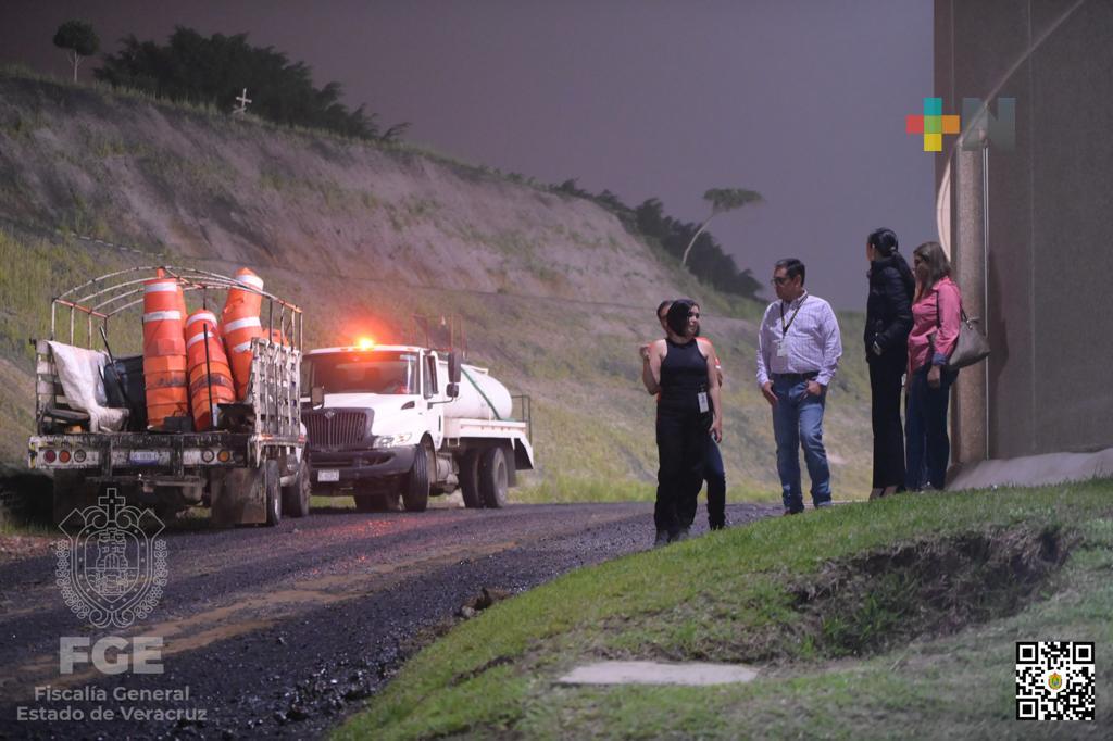 Fiscal general supervisa obra de asfaltado en estacionamiento de oficinas centrales