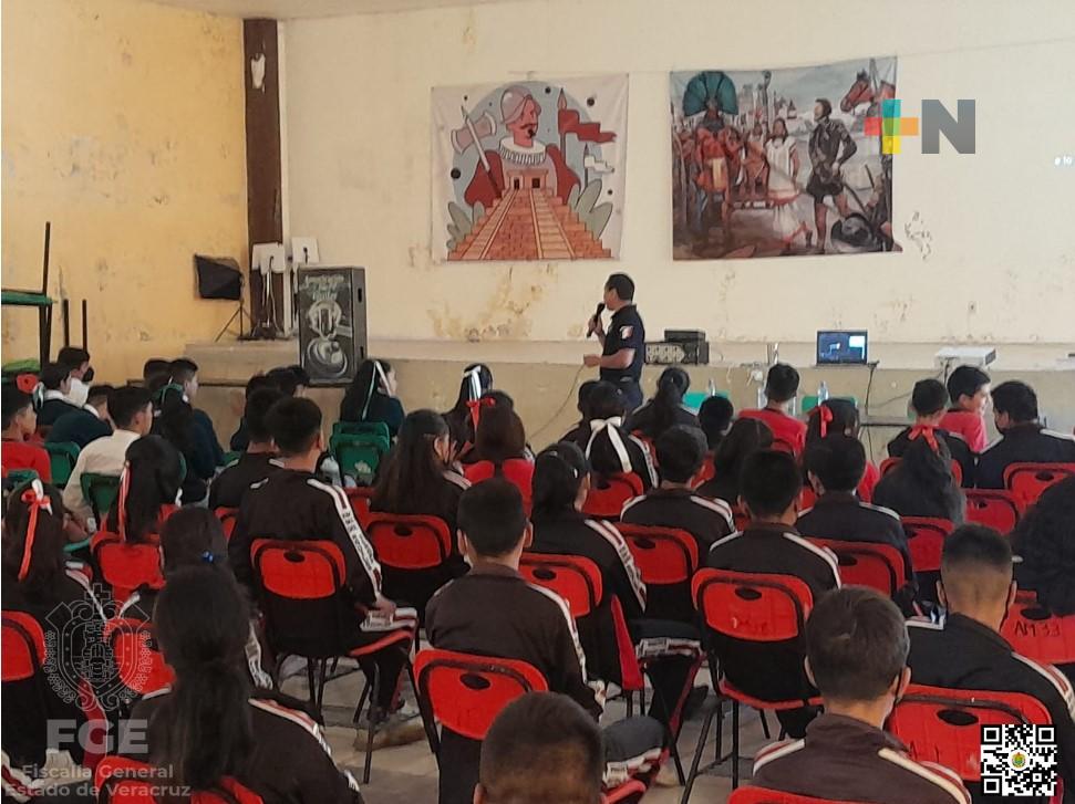 Capacita UECS a alumnos en prevención de engaño telefónico y extorsión en diversas modalidades