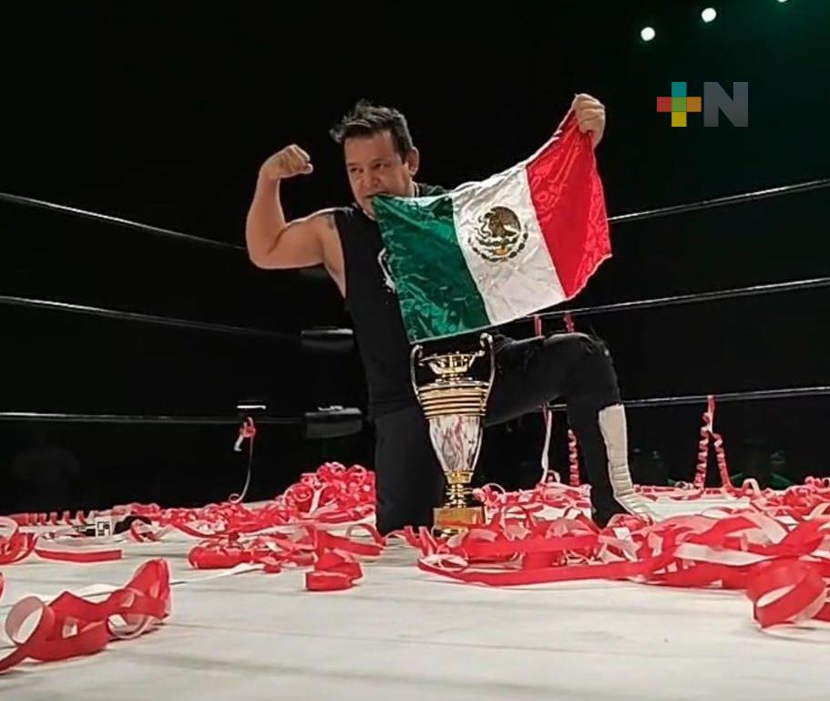 ¡Histórico! Luchador veracruzano Ricky Marvin, primer campeón mexicano en Hong Kong