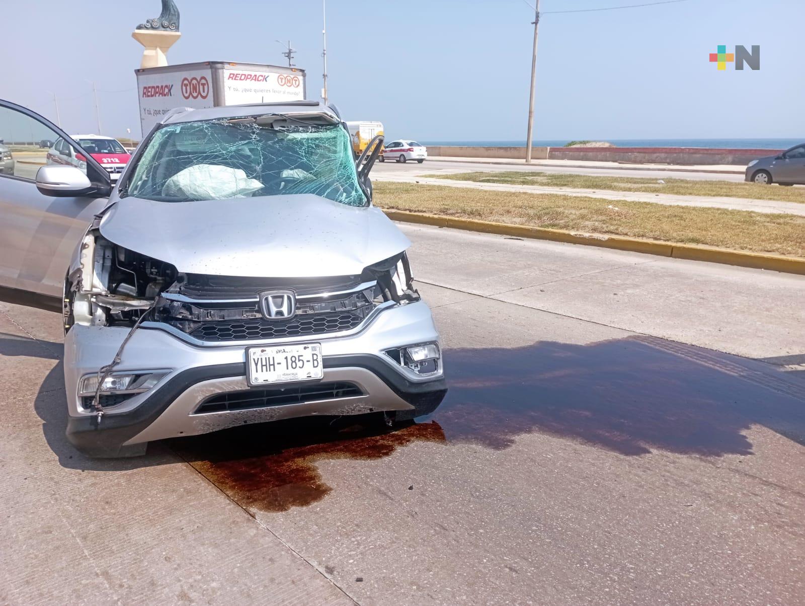 Se registra aparatoso accidente en bulevar de Coatzacoalcos