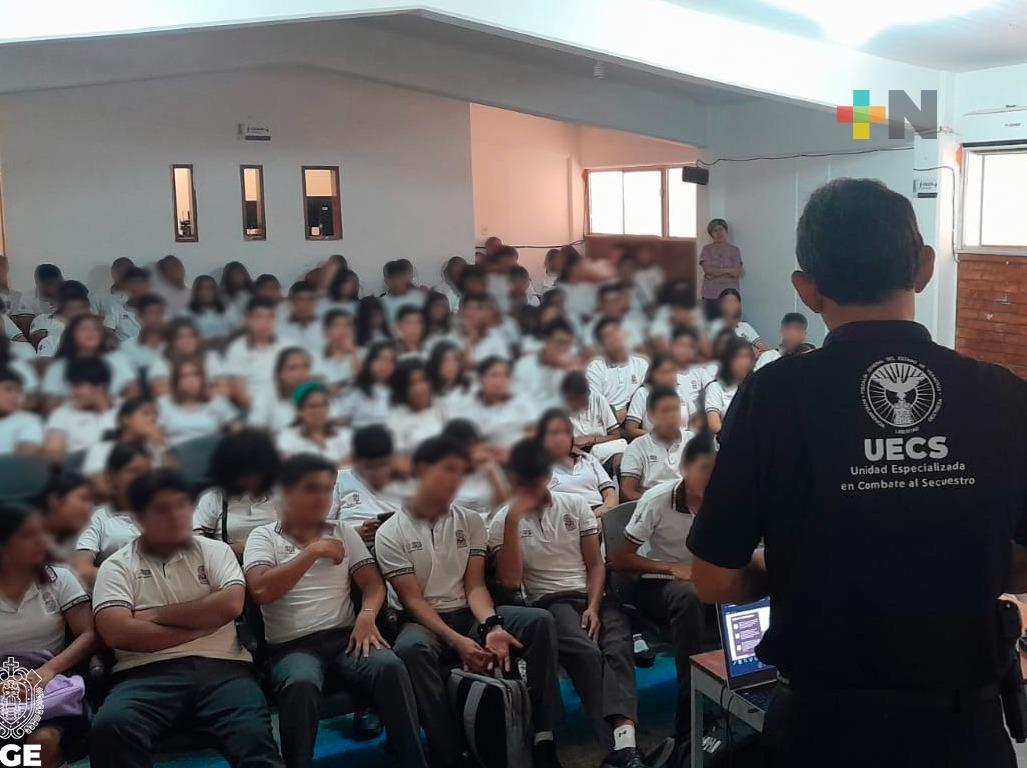 UECS impartió pláticas sobre engaño telefónico y extorsión a alumnos del COBAEV Plantel 5