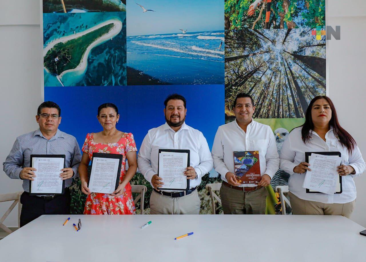 PMA y Manlio Fabio Altamirano firman convenio para remediación de tiradero a cielo abierto
