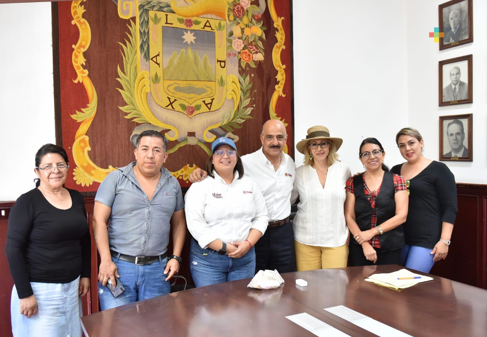 Dialogan autoridades y comerciantes de la zona Centro