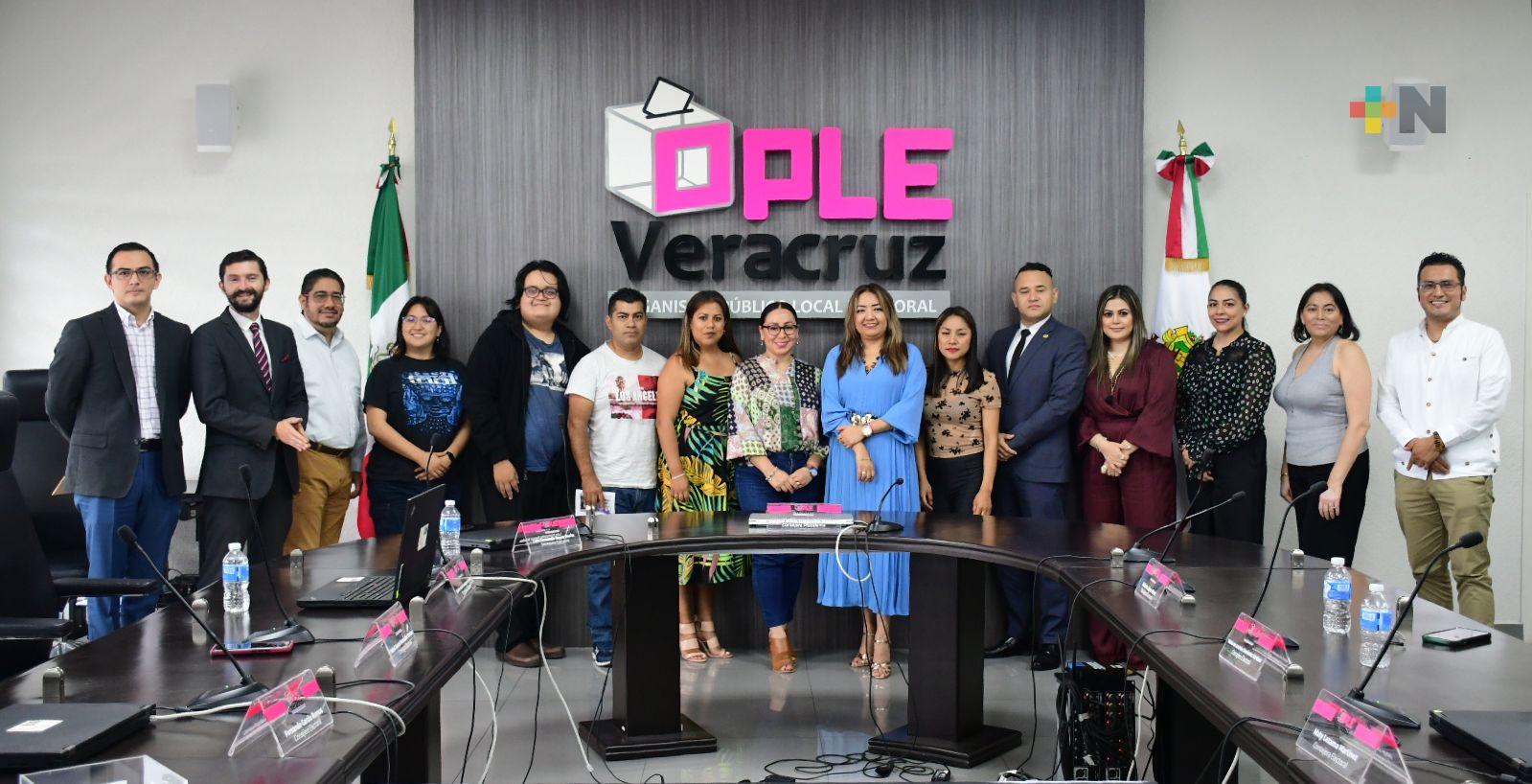 La casa de la democracia siempre abierta a las y los jóvenes universitarios