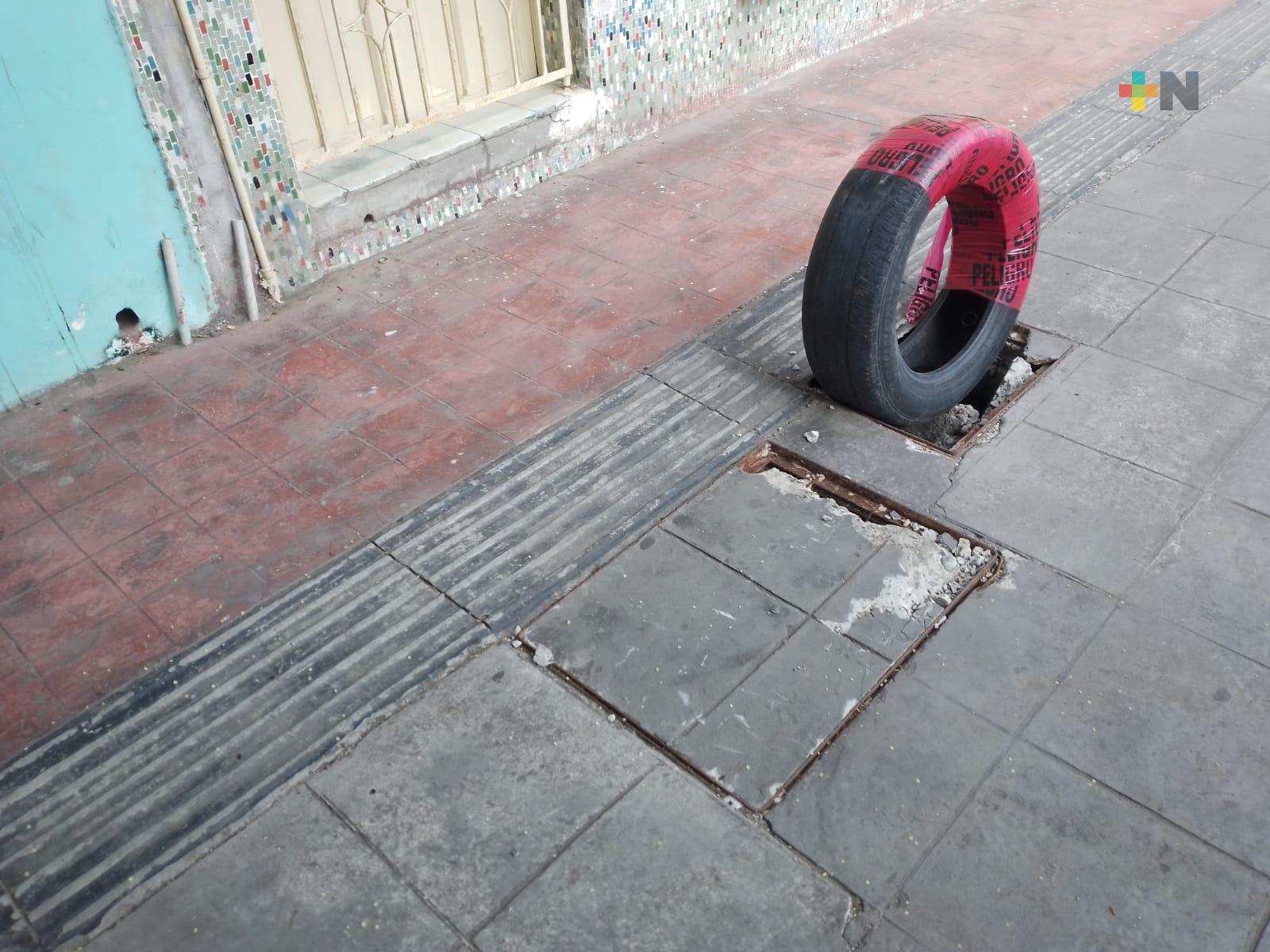 Piden a CFE reparar banqueta en avenida 16 de Septiembre de Veracruz