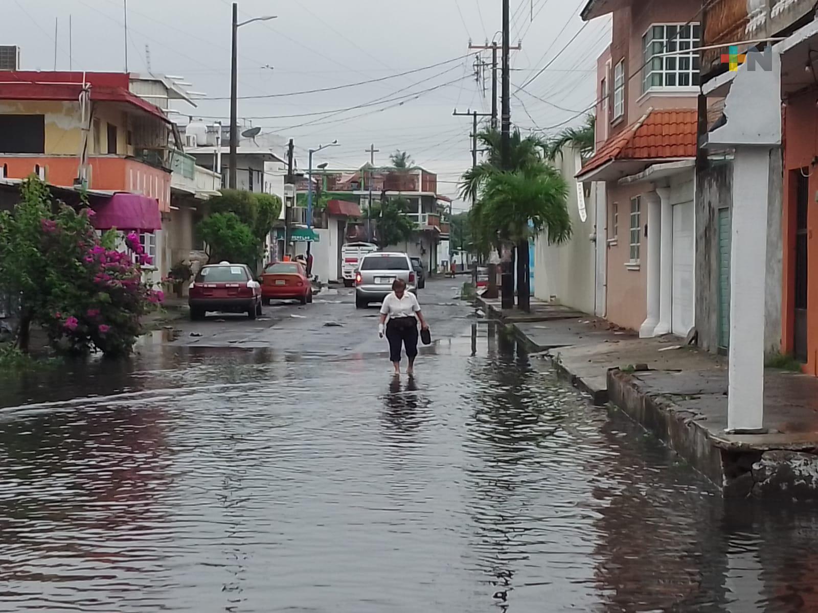 En la colonia Nueva Era de Boca del Río, sufren por lluvias y la falta de drenaje