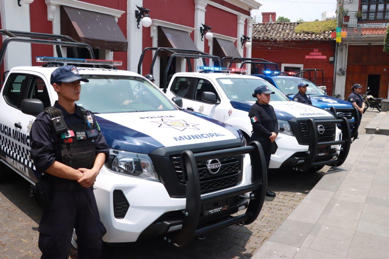 Alcalde de Misantla entrega tres nuevas patrullas para reforzar seguridad en el municipio