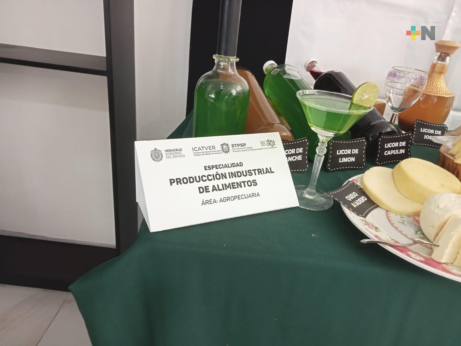 Icatver imparte especialidad de producción industrial de alimentos