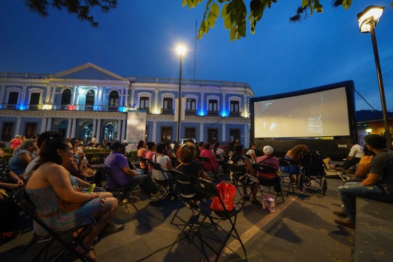 Presentan IMCINE e IVEC el taller “Caminos Comunitarios en el Cine”