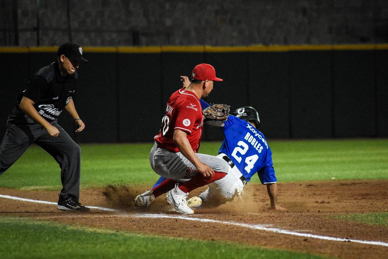 El Águila vuela en gira, venció por 8-4 a Durango