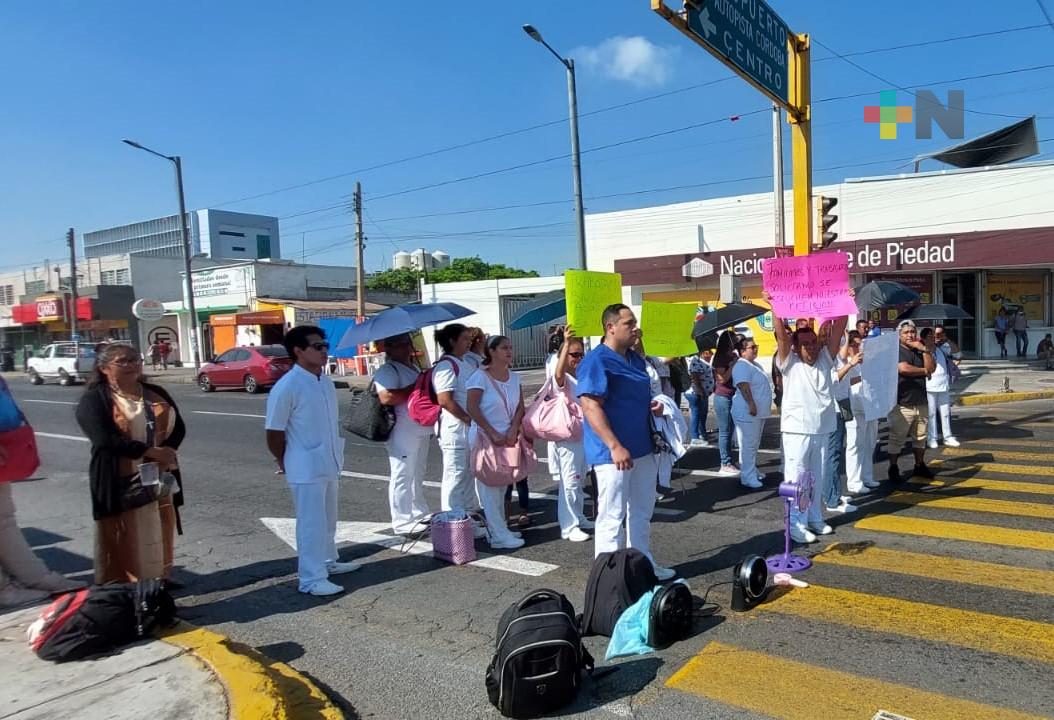 IMSS se comprometió a solucionar fallas en aire acondicionado de hospital en Veracruz puerto