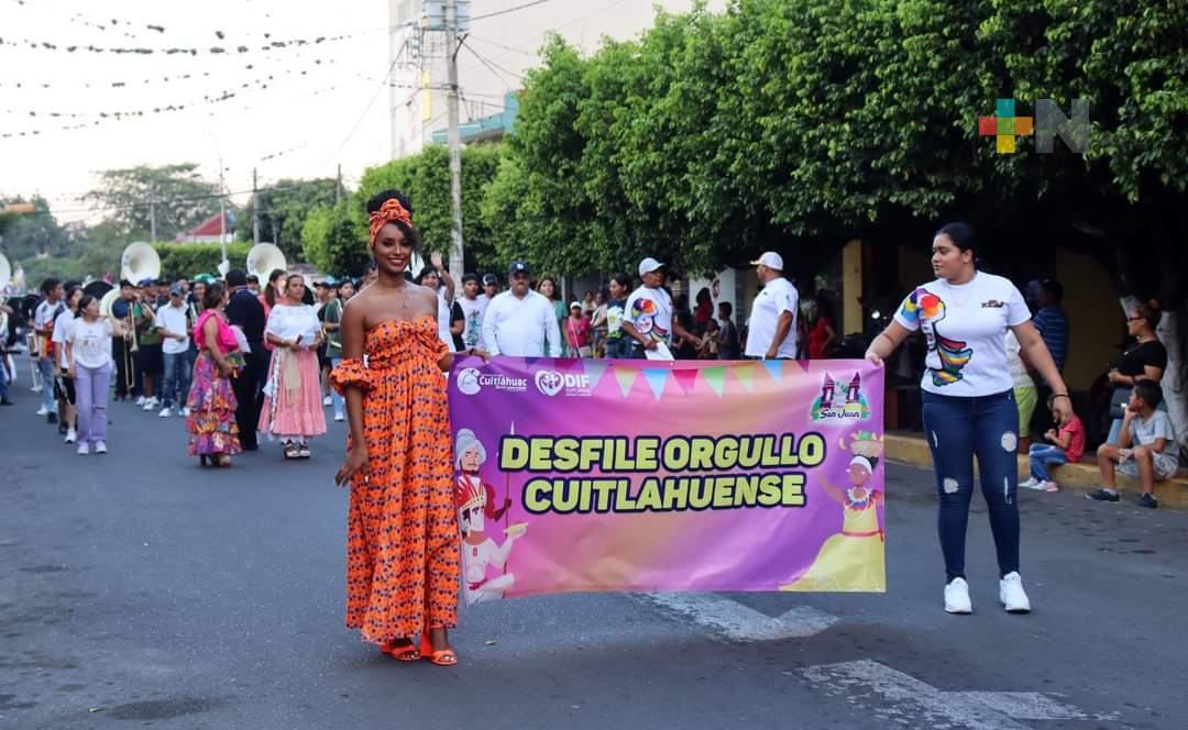Un éxito primer desfile Orgullo Cuitlahuense