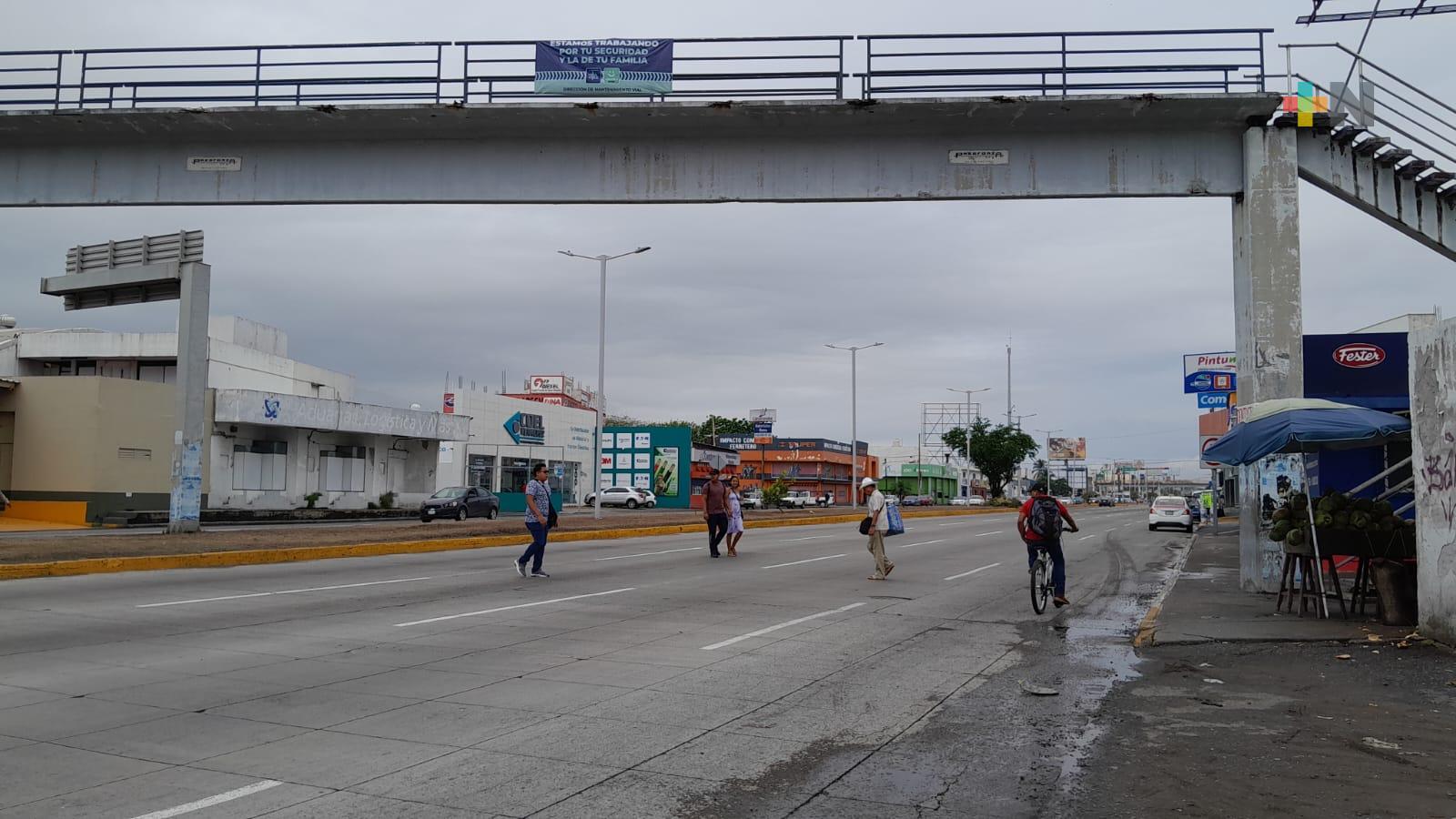 Inconformes con trabajos de rehabilitación del puente en avenida Rafael Cuervo de Veracruz