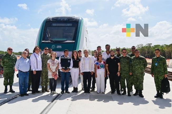 Presidente da bienvenida a Cancún al primer vagón del Tren Maya