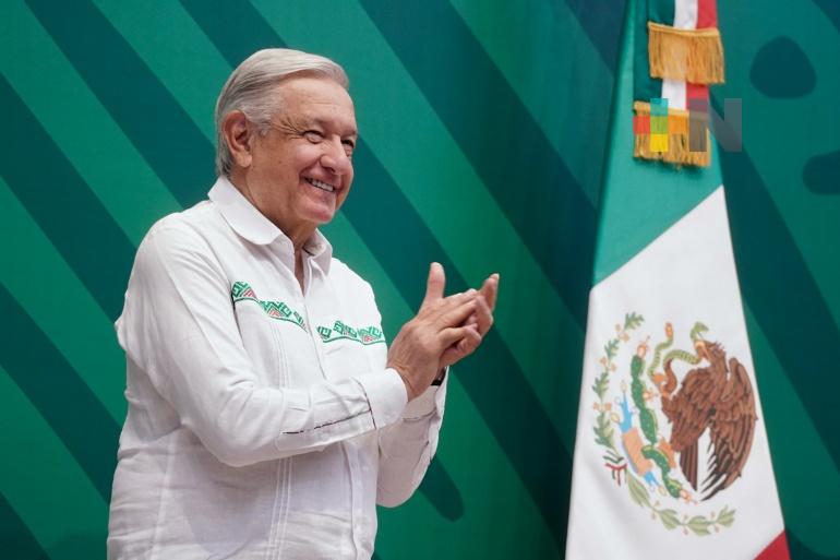 Presidente López Obrador destaca fortaleza del peso mexicano