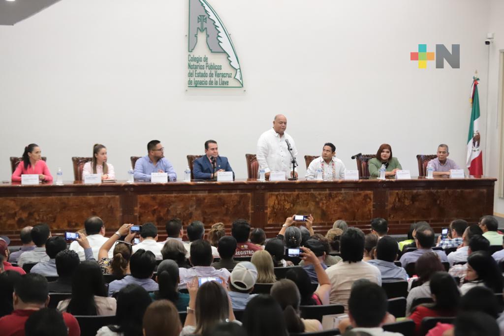 Preside Eric Cisneros capacitación a los 212 oficiales del Registro Civil del estado