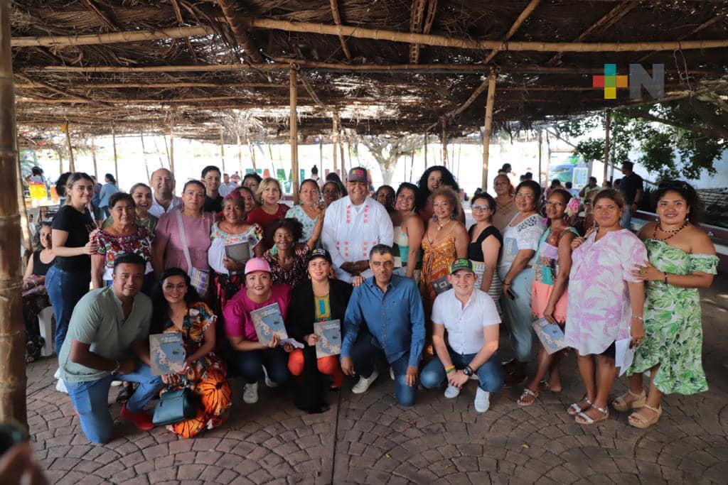 Eric Cisneros asiste al Encuentro Nacional e internacional de Mujeres Afromexicanas y Afrodescendientes