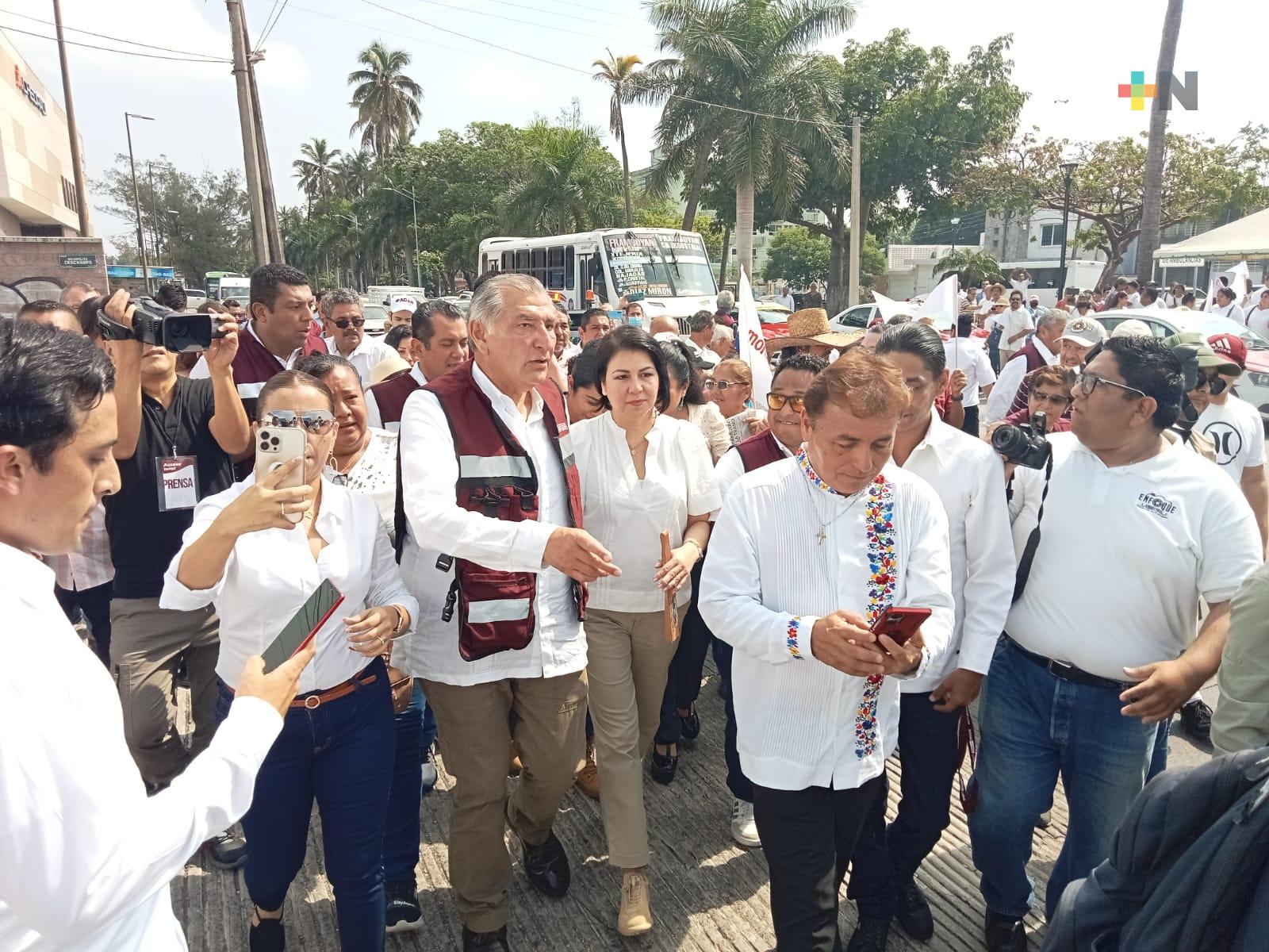 Adán Augusto López visitó Veracruz puerto