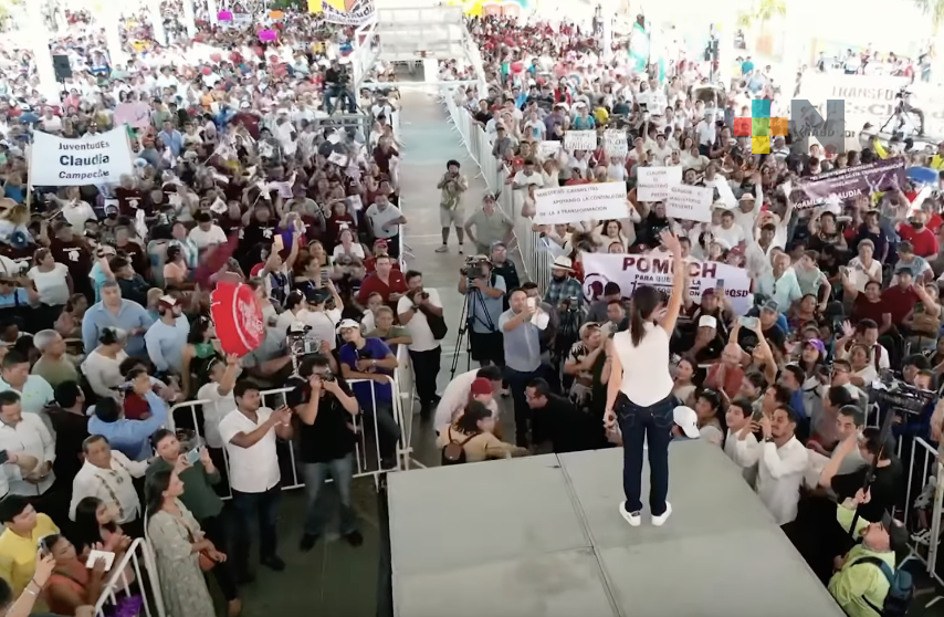 Claudia Sheinbaum bajará espectaculares con su imagen