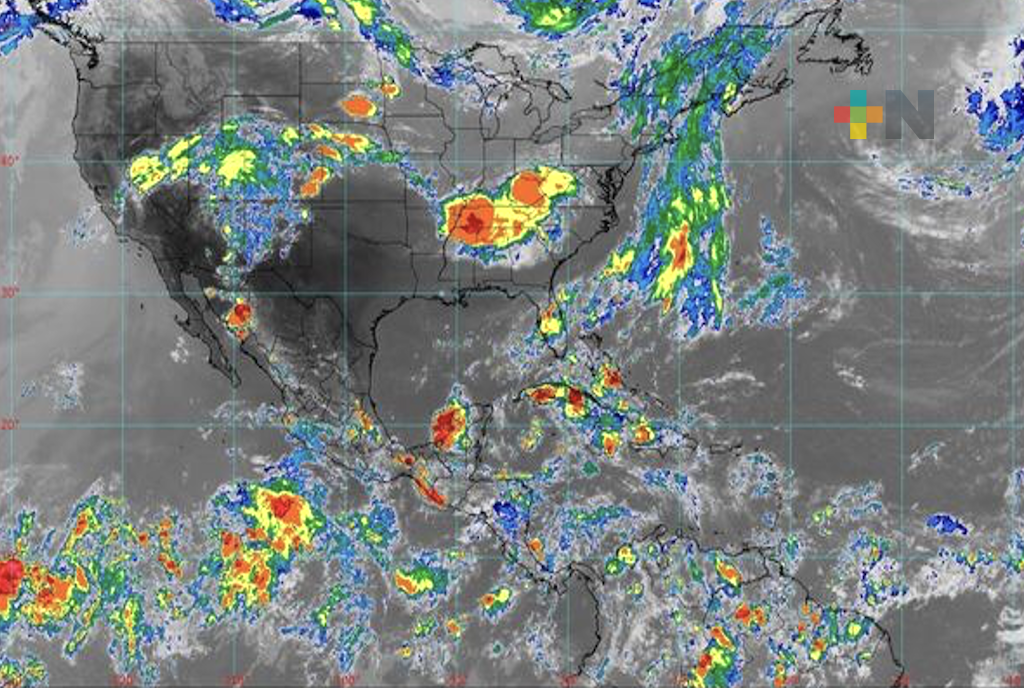 Onda tropical 14 y canal de baja presión ocasionarán lluvias muy fuertes en sureste de México