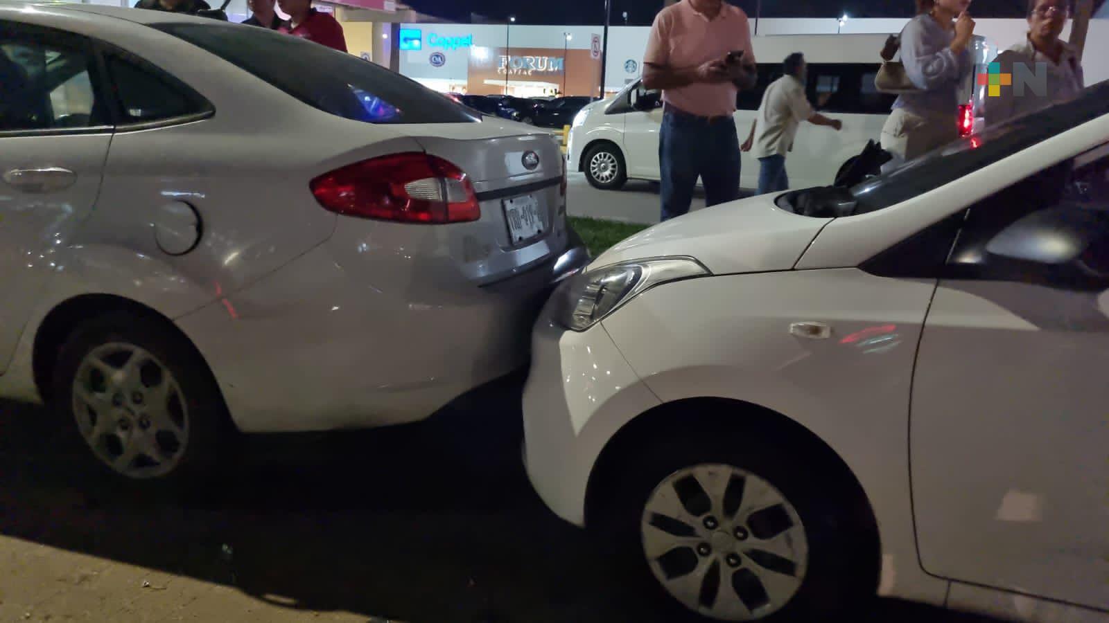 Cinco autos involucrados en carambola ocurrida en Coatzacoalcos