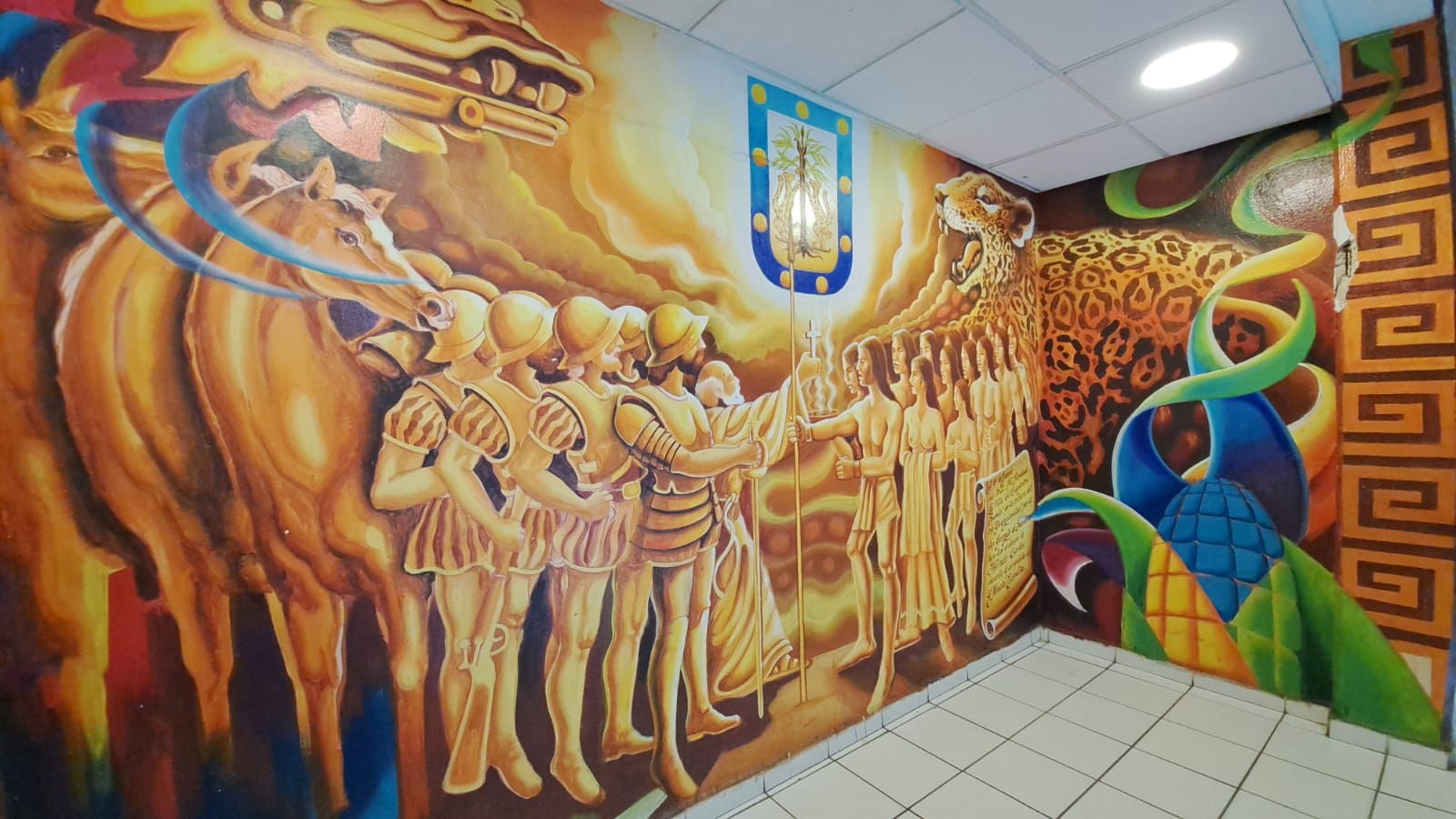 Falta de mantenimiento en murales de palacio municipal de Coatza