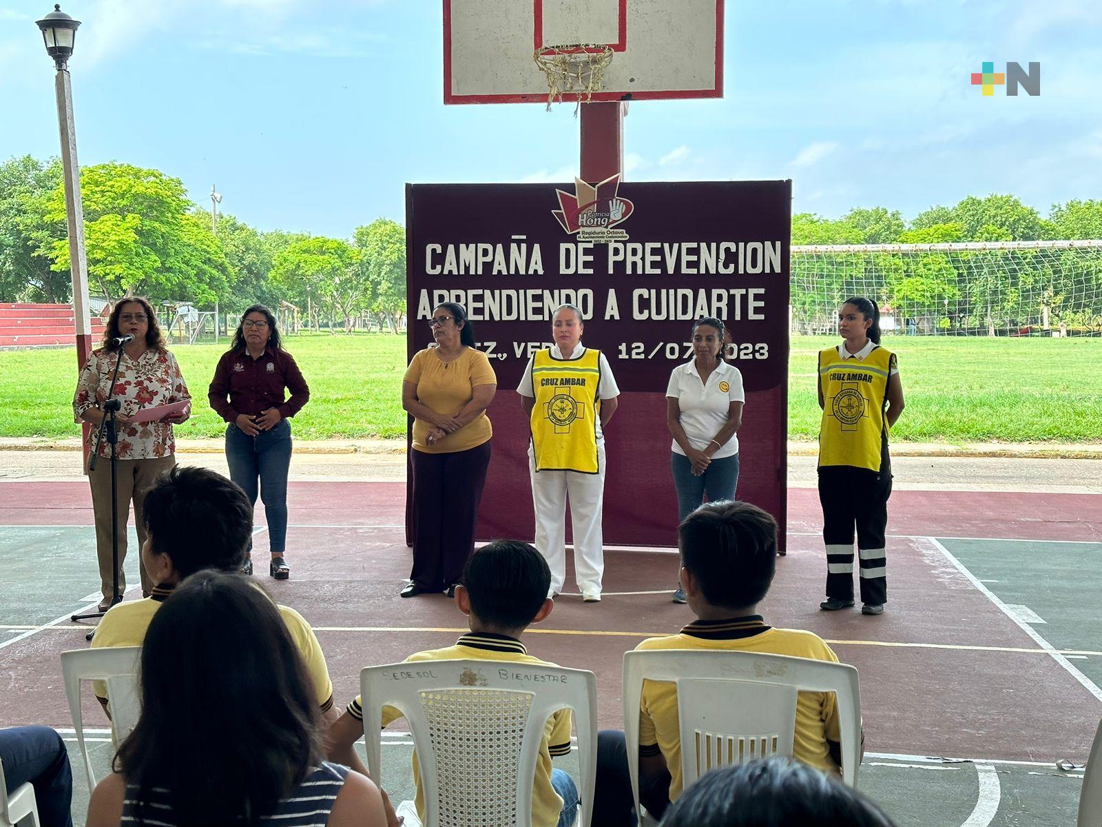 Continúan realizando pláticas preventivas en escuelas de Coatza
