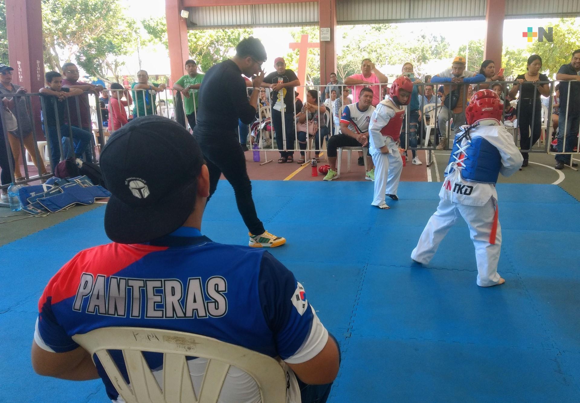 Se reunieron artemarcialistas del sur en torneo de Academia Nacional de Taekwondo