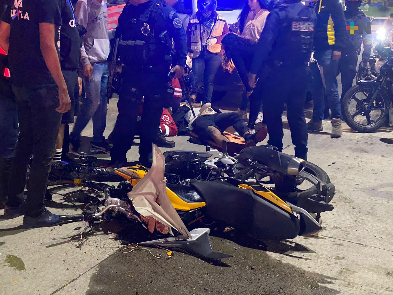 Padre de moticiclista accidentado pide ayuda para salvar brazo de su hijo