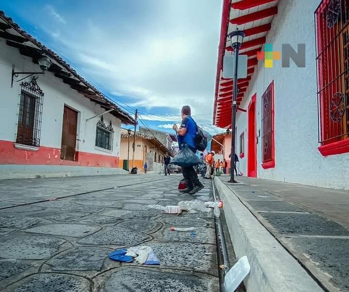 Ciudadanía apoya a limpiar calles, tras la realización de la Xiqueñada