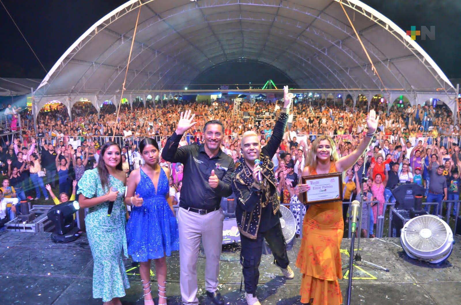 Tlapacoyan disfruta una fiesta patronal transformada y con mucha alegría